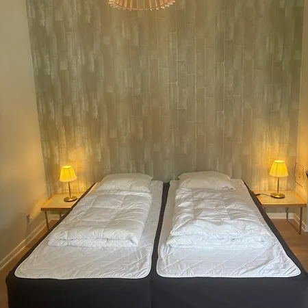 Djursland Lystrup Ferieboliger بيت للعطل *